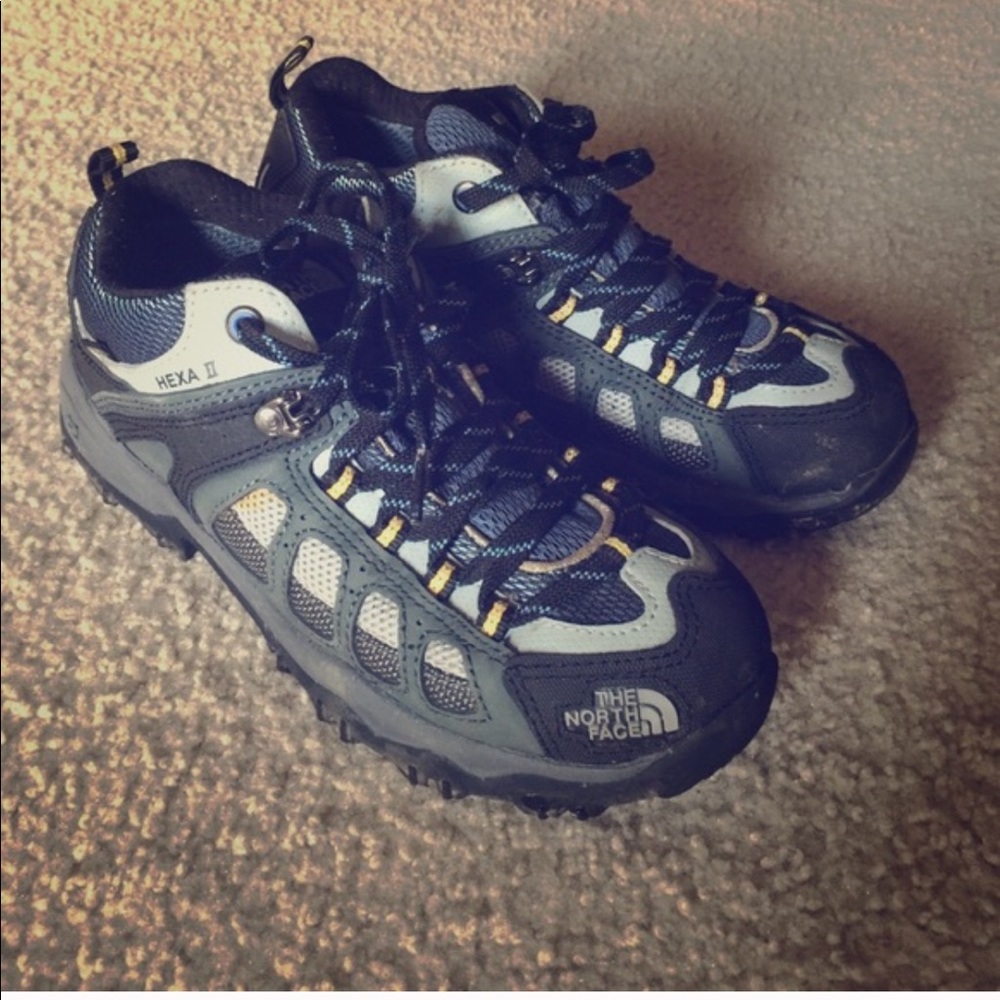 like new North face hiking shoes
